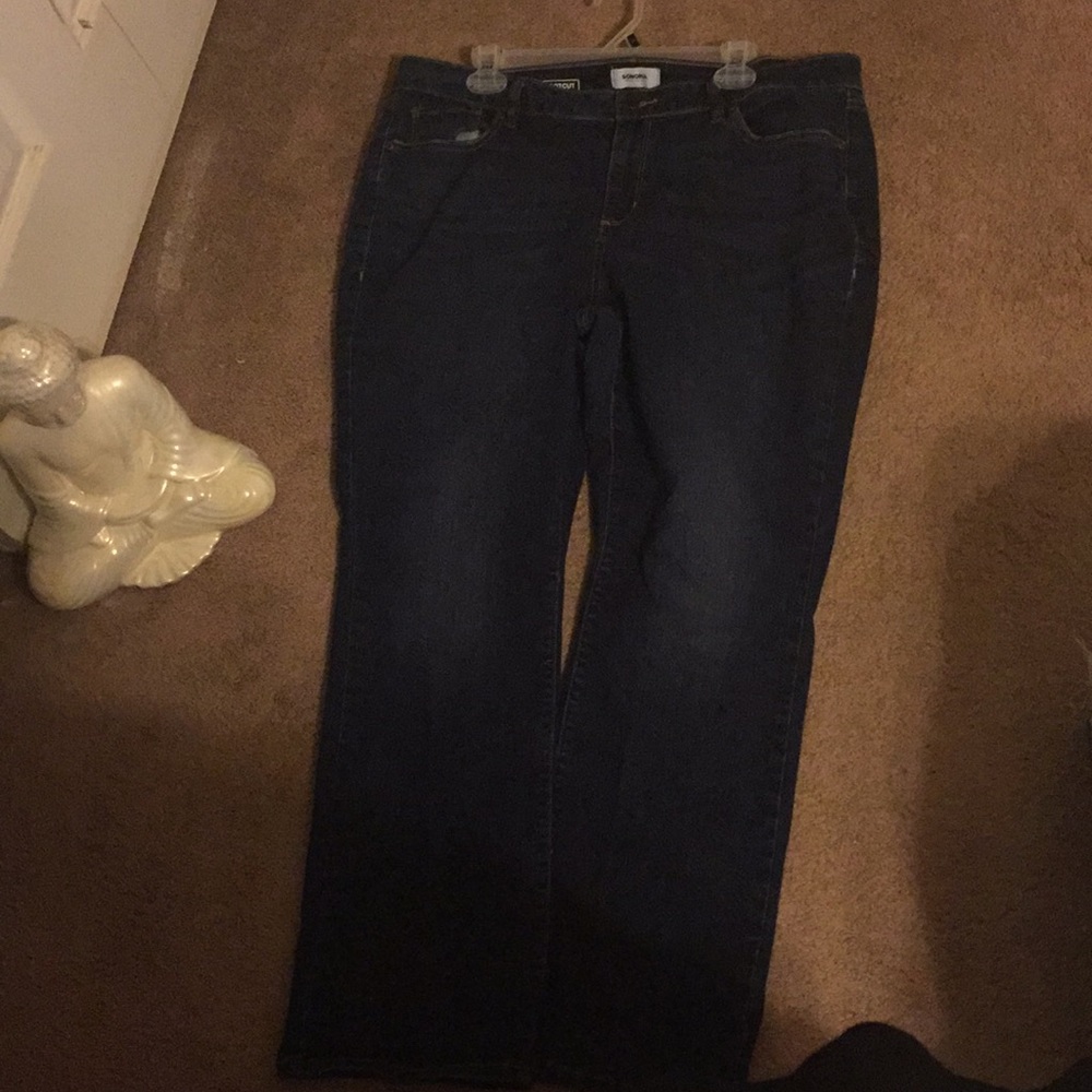 Bootcut dark blue jeans
